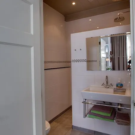 Bed & Breakfast Bed En Beschuit