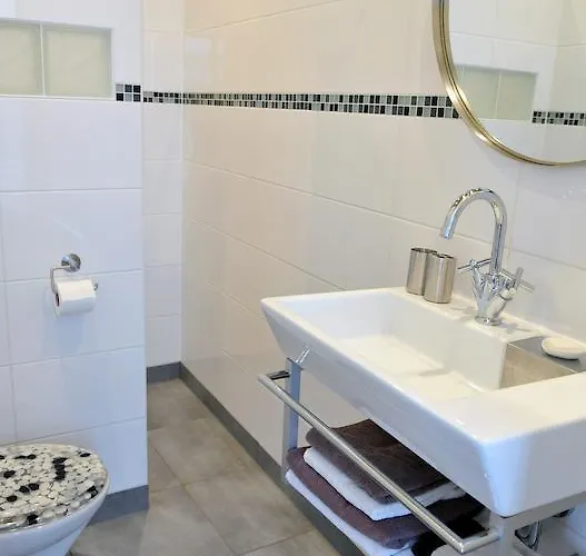 לינה וארוחת בוקר Bed En Beschuit ליידן