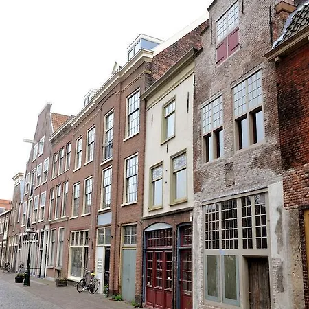 Bed En Beschuit Leiden